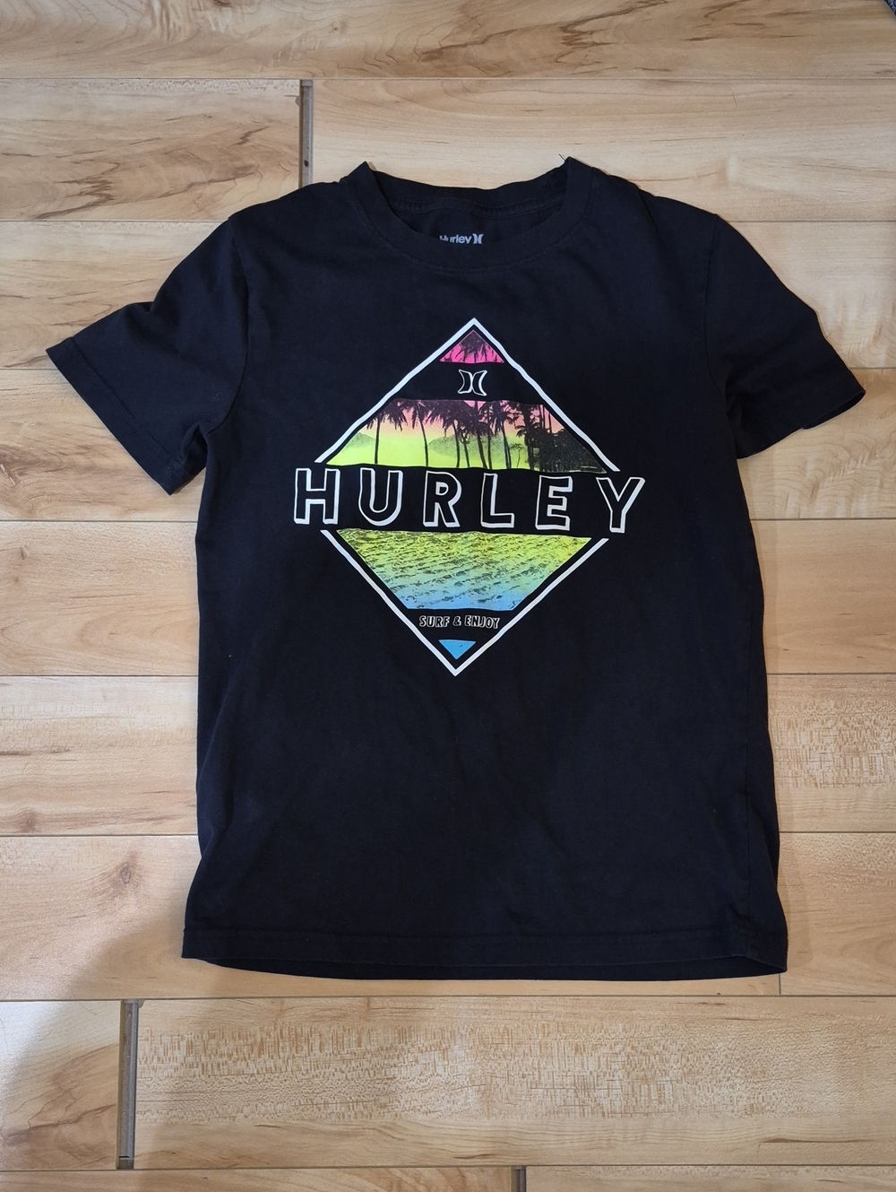 Boys Size 10/12 Hurley Black Graphic Tee with Sunset Print